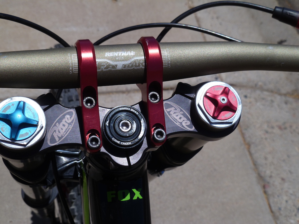 Custom Hit n Run Direct Stem Mount
Risse Racing Direct Top Crown
Cane Creek Headset