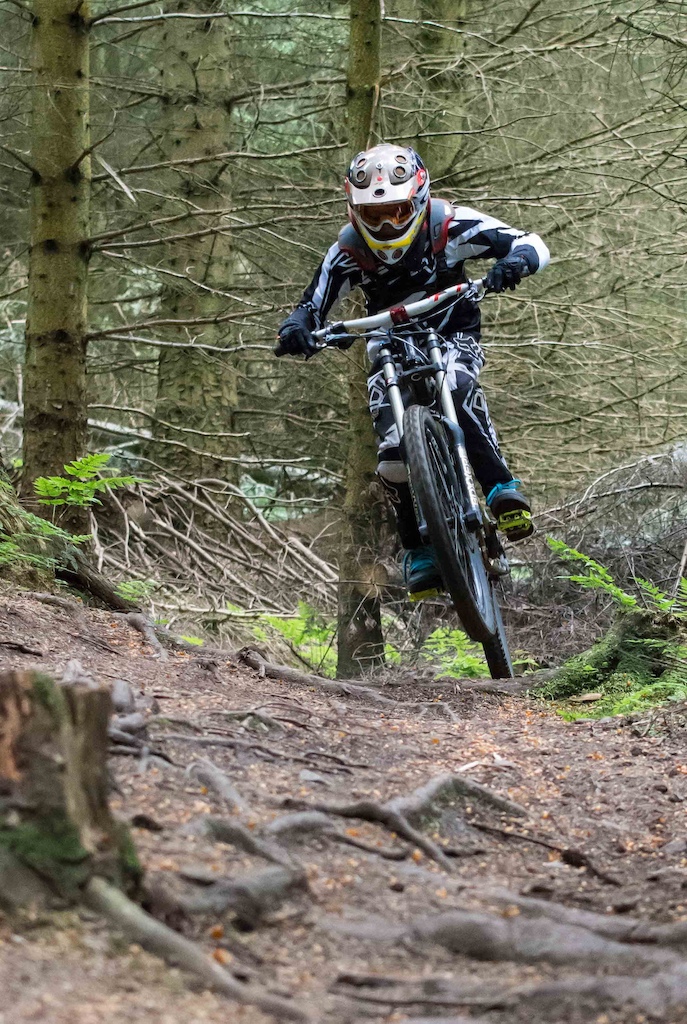 callum Reid riding on the dusty trails.