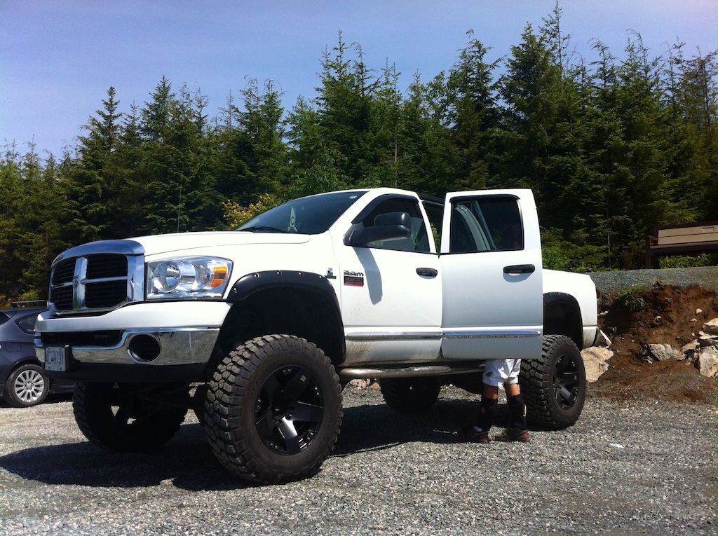 Went up to sumas mt. For a ride. Got the cummins all loaded up! Love that truck!