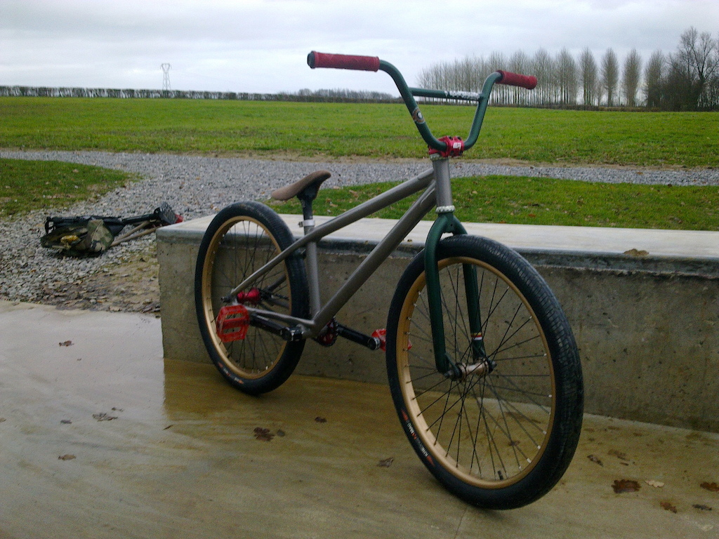 Candida Titane Proto 24"