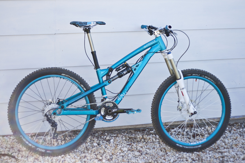 2013 Dartmoor wish with a slathering of dartmoor goodies, hope tech v2s, X-Fusion and XT drive train!