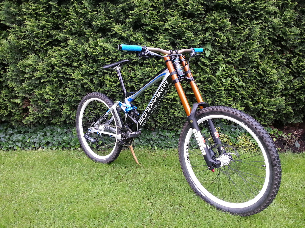 Mondraker Summum Custom / 17 kg