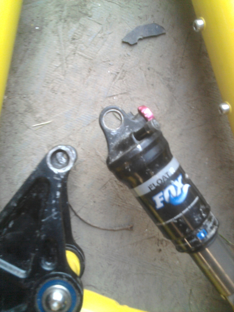 kona dudu short travel frame and shock needs a bolt to hold together