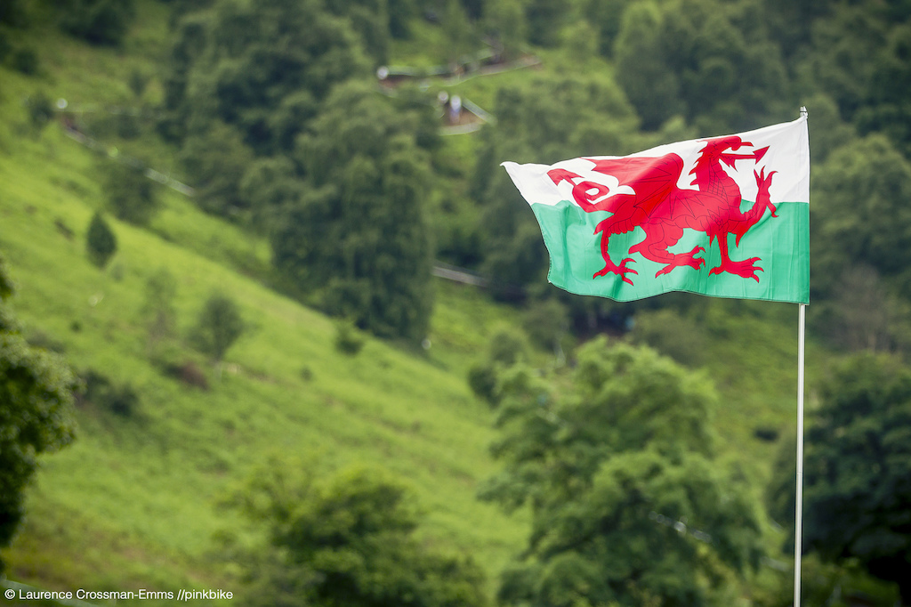 Flying high at full mast the Welsh flag welcomes you to the hillside where the teams are ready the bacon and sausages are on and the trail is dusty...lets go racing - Laurence CE - www.laurence-ce.com