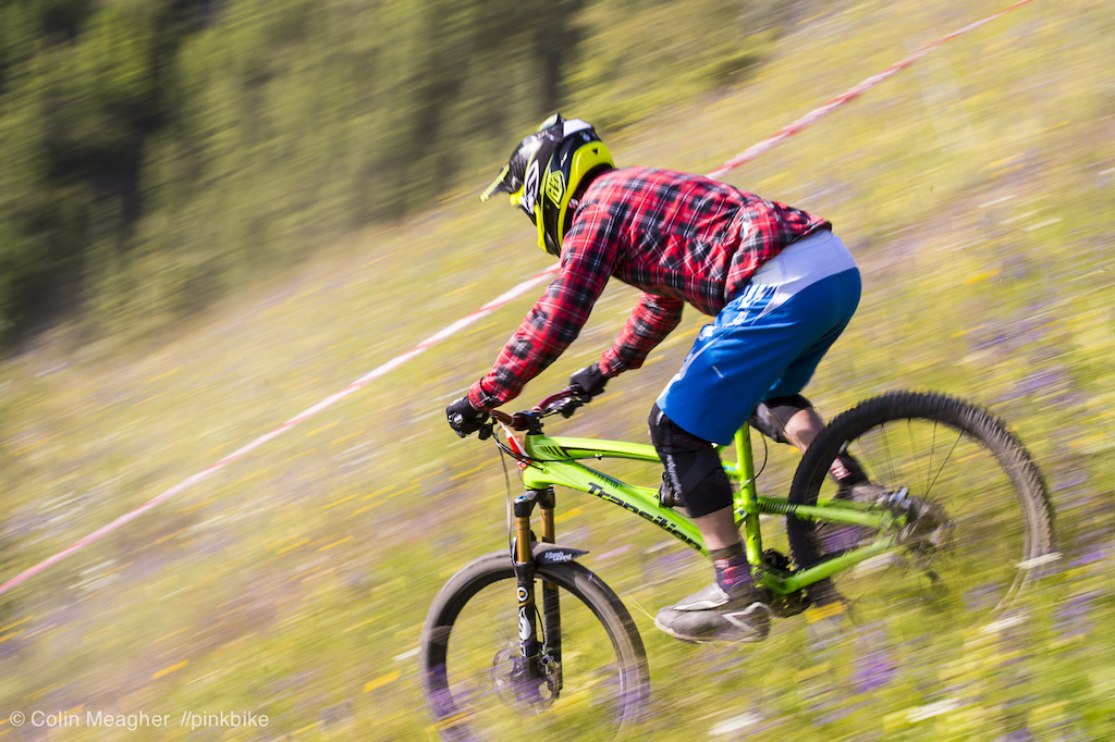 It was a damn chilly morning when the racers rolled out of the pits at 7 30 am--the one run practice was slated to begin at promptly 8 15 am and it s a 35 minute uplift via two chairs to the start of all the special stages. Lars Sternburg opted to bust out the flannel to keep warm.