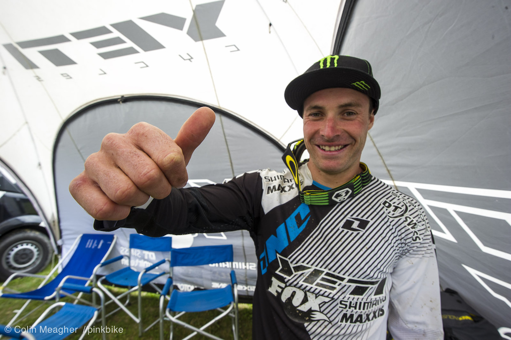 Graves giving the W on the day a big thumbs up. But it s another big day tomorrow and as Clementz Barel and Dan Atherton flatting out of contention showed pretty much anything can happen.