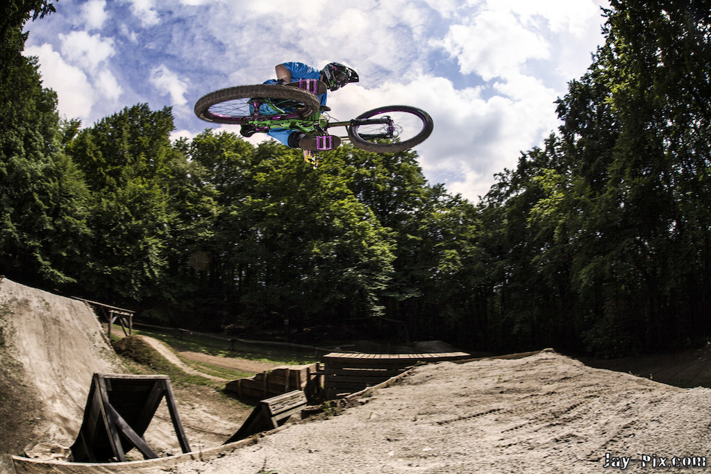 very nice Whip from Ben at the Bikepark Osternohe with his brandnew Fusion Bikes "Wiphlash" Pic: jay-pix.com