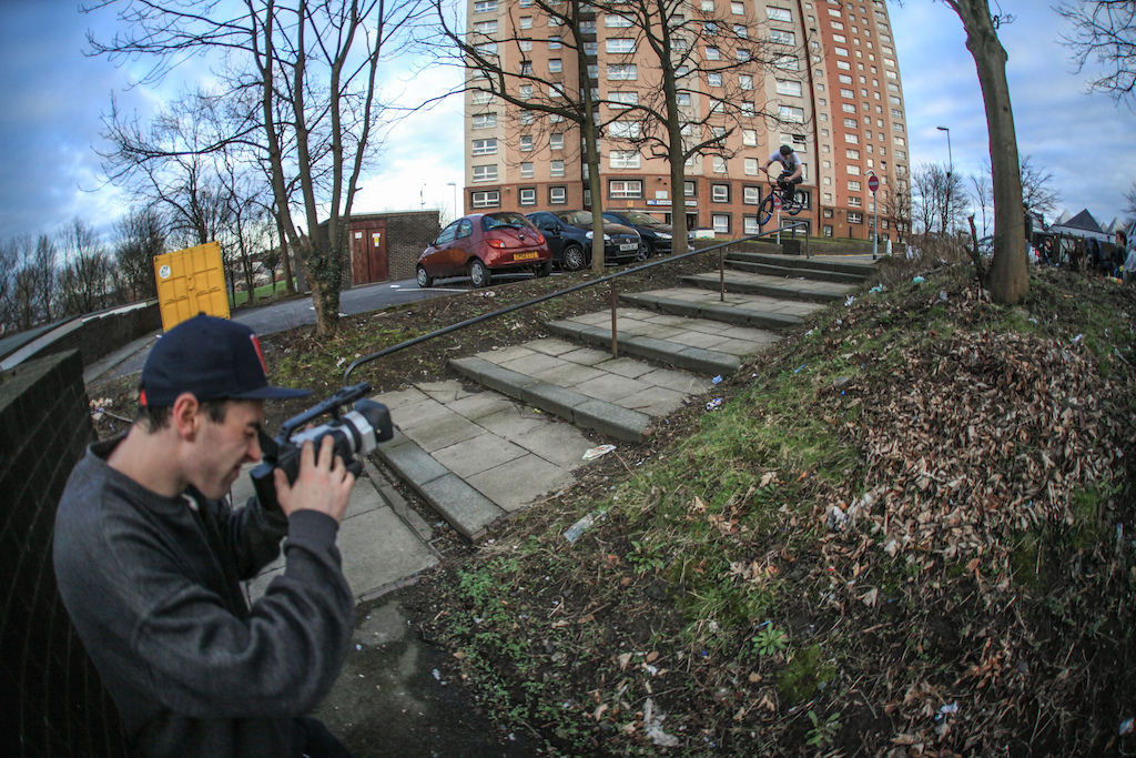 filming for the WY dvd.
keeping it real, no HD pure XM2
