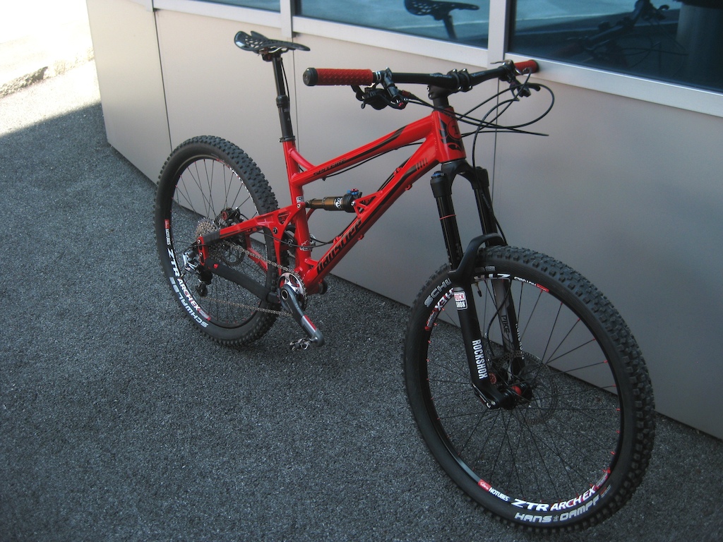 Banshee Spitfire V2 / XX1/ Formula The One / Rock Shox Pike RCT3 / DTSwiss 240s &amp; ZTR Arch EX / Specialized Blacklite / Syntace / Tioga / Schwalbe