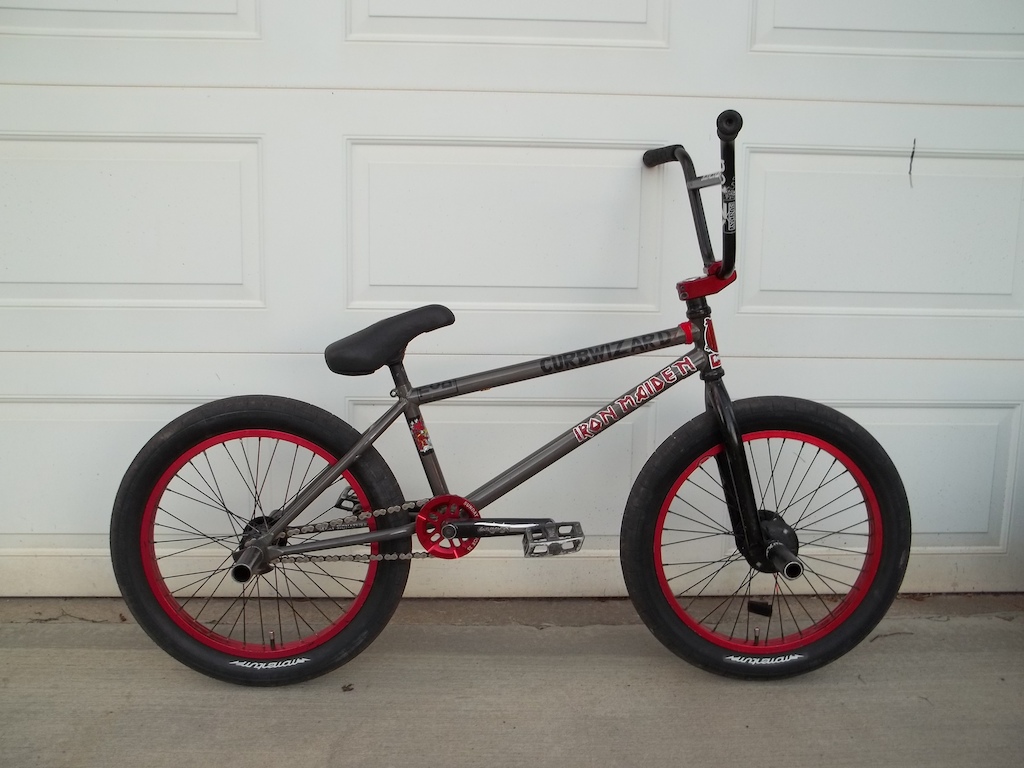 Painted stem and cut flanges, red stem makes it look so much better imo.