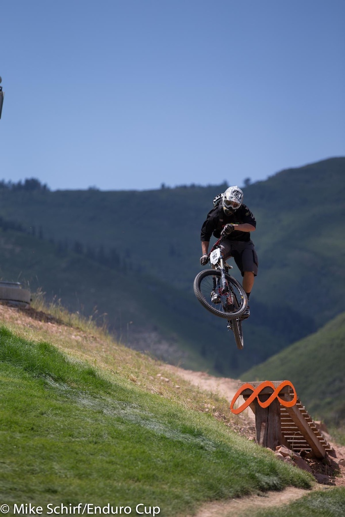Bell Enduro Cup Canyons Money Booter