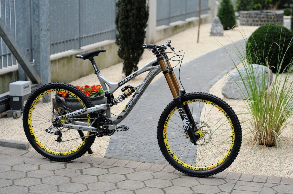 Intense 951 - Raw