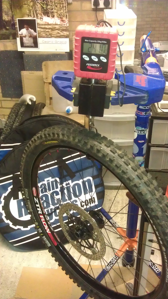 ZTR Flow on Burgtec 20mm front hub, Hope 203mm vented rotor, Minnon DHF, tubless.
2.41kg