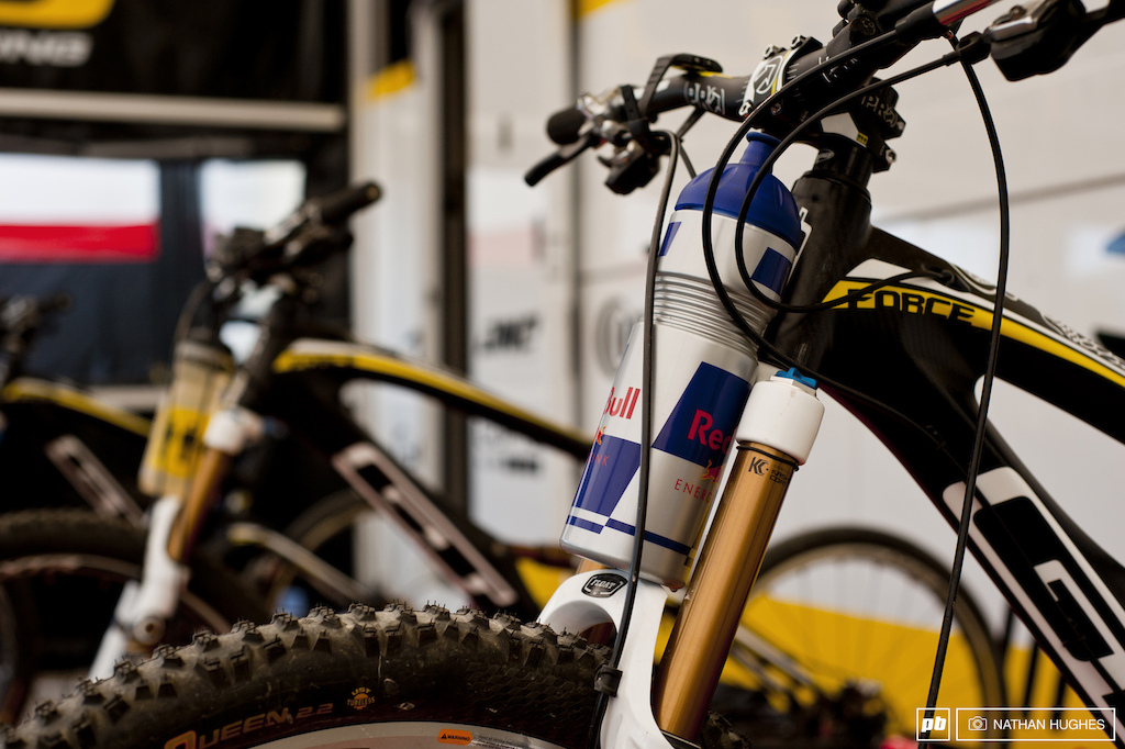 A perfect nook to stow away the energy juice at camp Atherton...so long as the trail you re riding s a little more gentle than Vallnord DH.