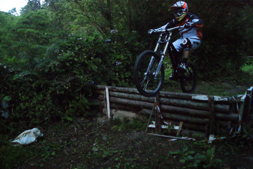 Two great runs at Rasta at the end of the day! I had a chance to bed the rear brake in and she's braking :)