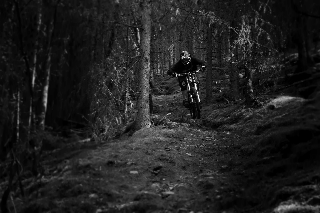 Dh trail