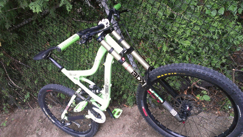 Norco 6 with Truavativ direct mount stem, 2010 Boxxer fork 203mm DMR grips and peddles