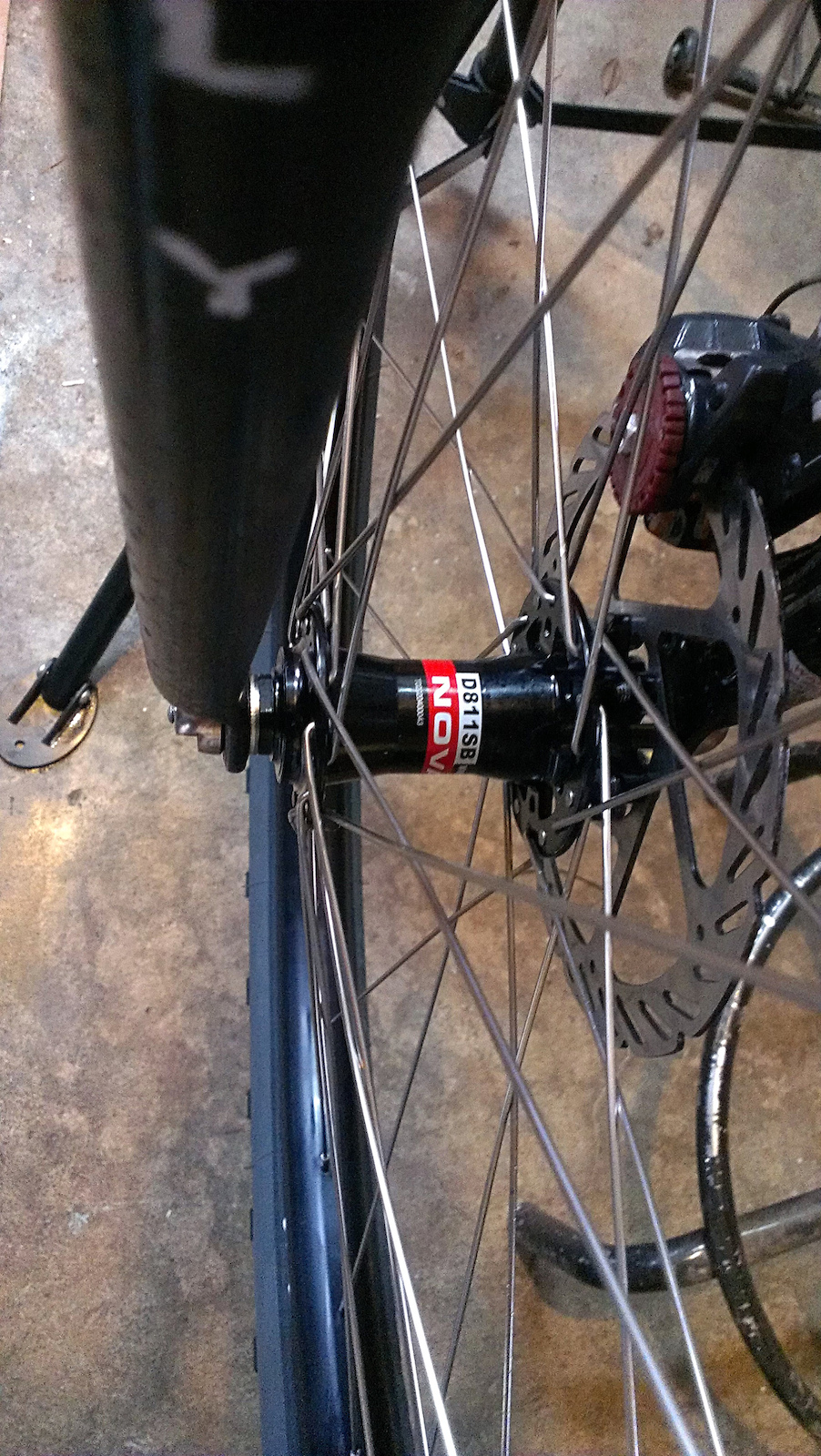 Front hub
