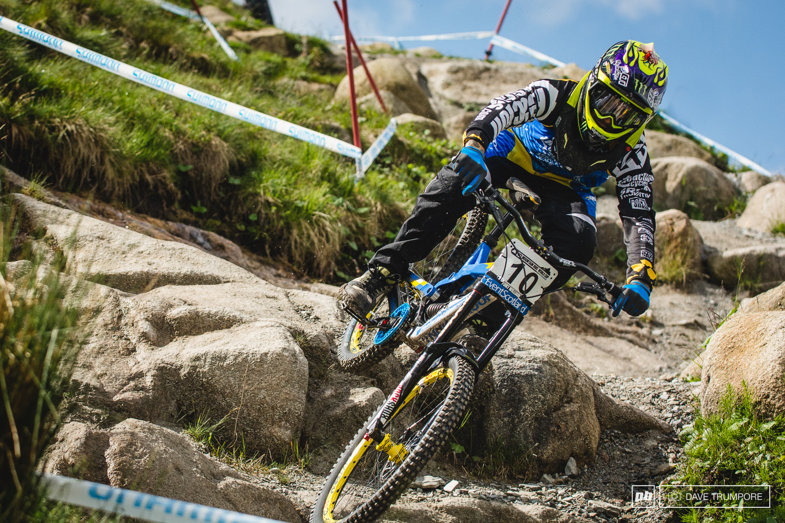Sam Hill was absolutely pinned through the rocks up top.  It's been a while since he has so confidently attacked such gnarly tracks and it's good to see him so close to that top step of the podium.