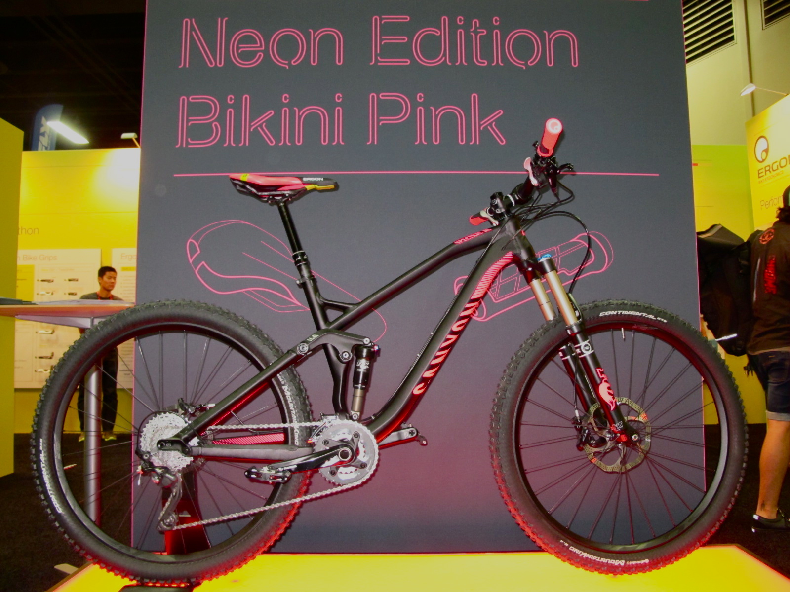 Obviously we're a fan of all things pink around here and this Canyon Spectral AL that was done up in Ergon's new Neon Edition Bikini Pink SME3 Pro saddle and GE1 grips was eye catching. The pink will be available on Ergon's SME3 Pro and SME3 Pro Carbon seats as well as GE1 and GE1 Slim grips. Check em' out.