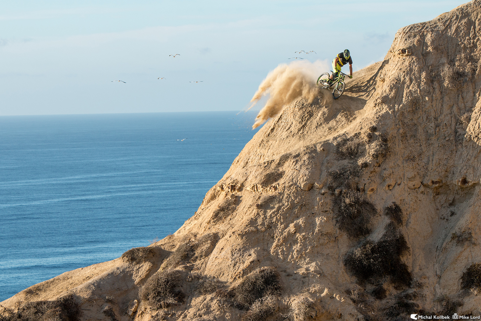 Only in California can you ride in shorts and t-shirt during winter! DVO Suspension Team Rider Michal Kollbek taking advantage of the awesome weather by berm blasting by the ocean.

Follow us on Instagram!
@kollbi - Rider
@energyjunkie - Photographer