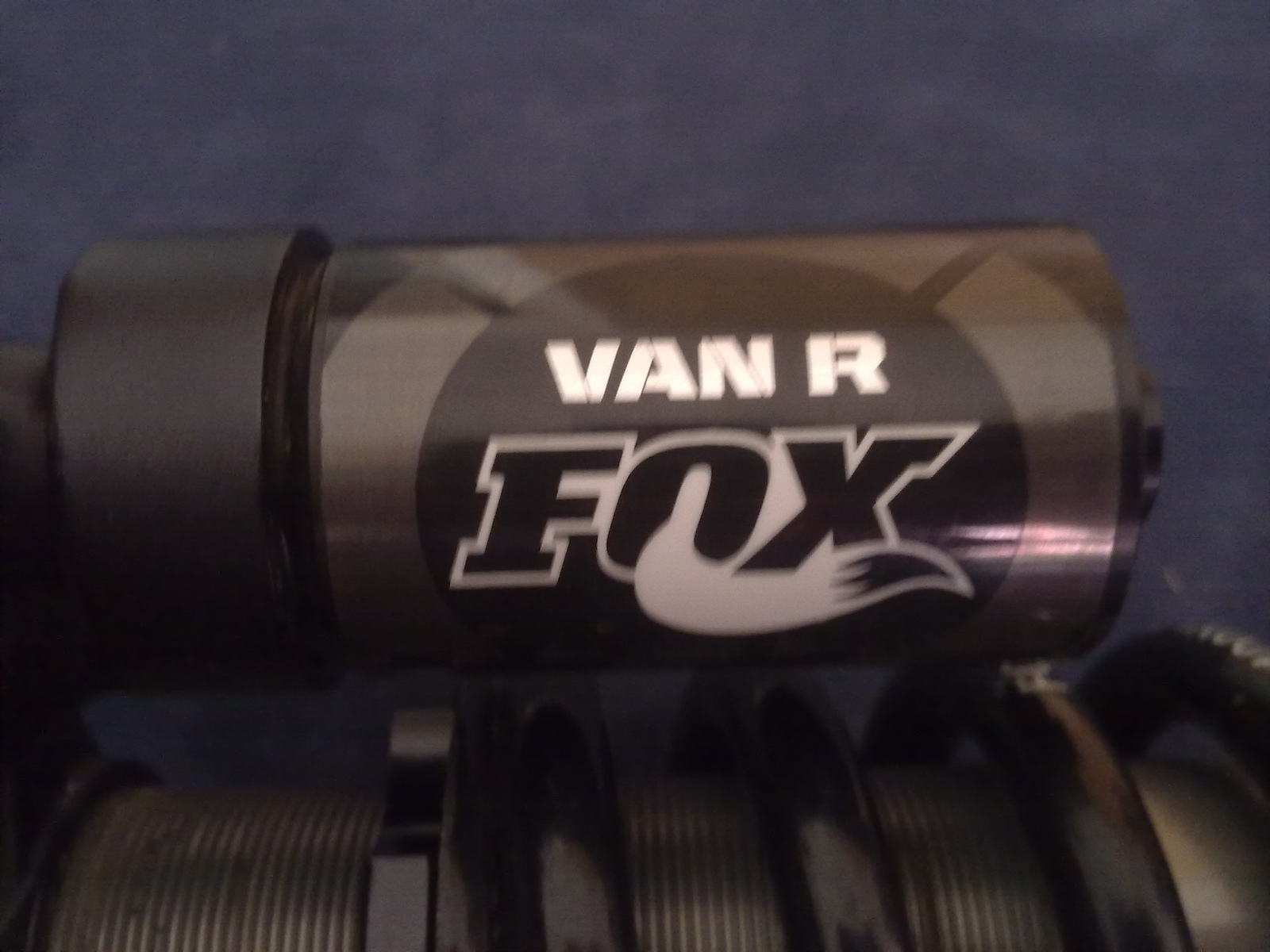 2013 Fox van r (241x76) LIKE NEW