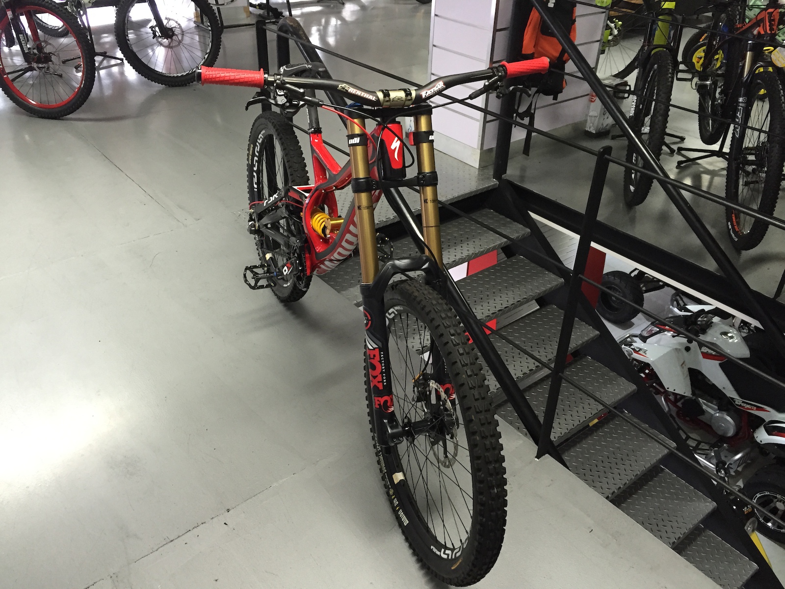 2014 Demo 8 S - Works Carbon