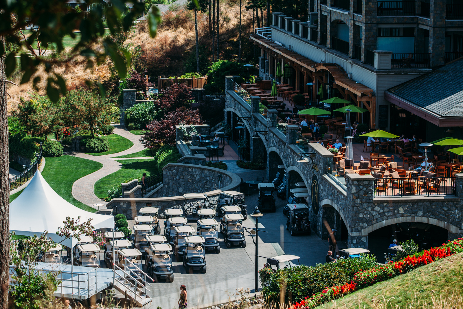 World Class accommodation here at the Bear Mountain Resort for the 2015 BearTrax Event (formerly Jumpship). Grab a drink and bite to eat on the fabulous outdoor patio and enjoy the surrounding view.