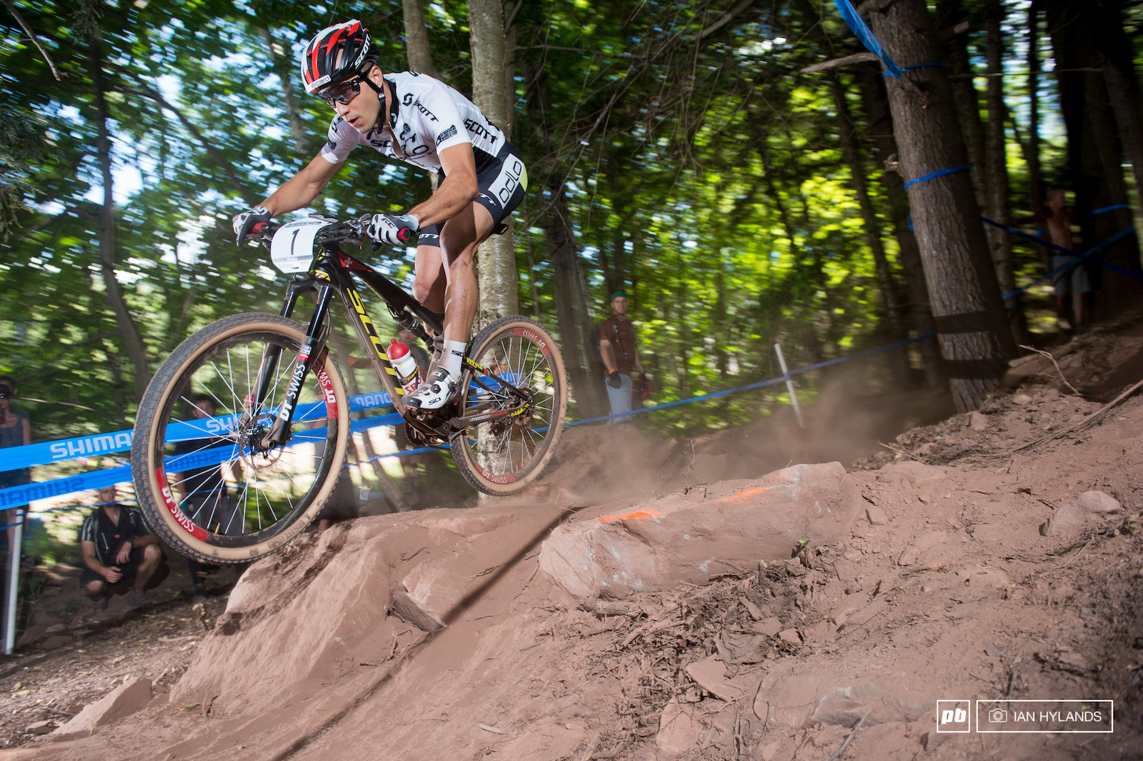 Avancini aside Nino Schurter took the lead on the first lap and was never out of the top 3 for the rest of the race.