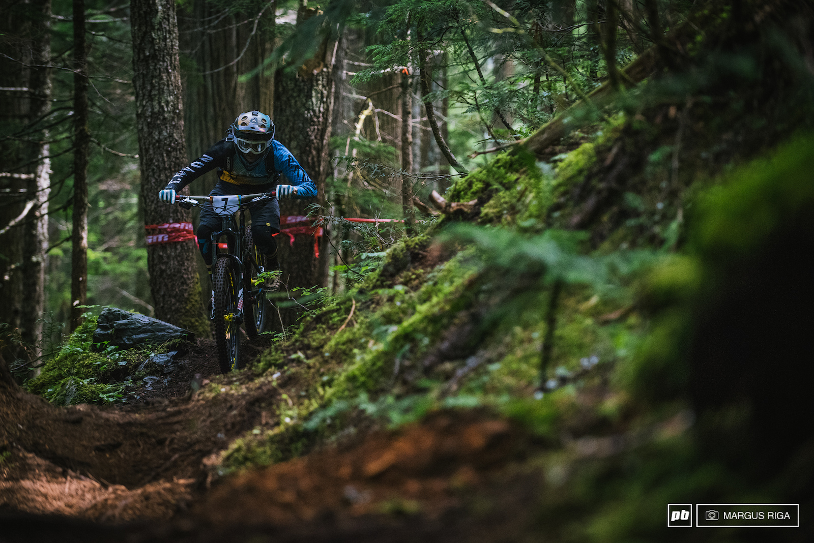 Joe Barnes was on the hunt again for EWS podium. Sixth for the day beating out his teammate Fabien Barel by 1.5 seconds...pretty darn close for fifty minutes of racing.