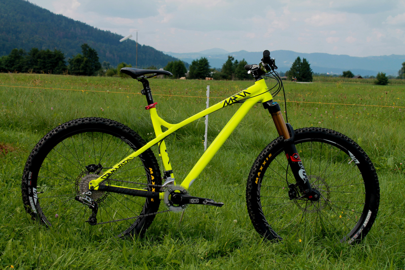 2014 Commencal Meta HT, large, as new!