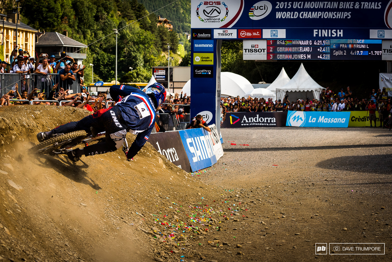 Up at all the splits and only a few meters to go in Andorra.