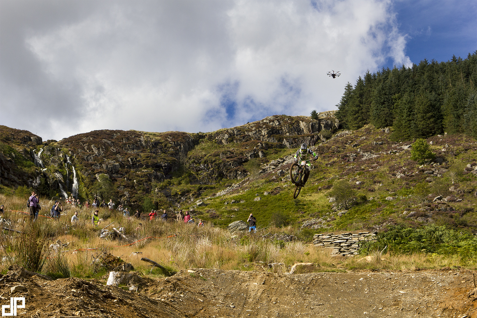 Photographs from the Red Bull ‪#Hardline‬ with Jeep UK are finally up! Take a look at the beast of a course that proved to be bigger and more technical than anything ever seen before in downhill mountain biking.