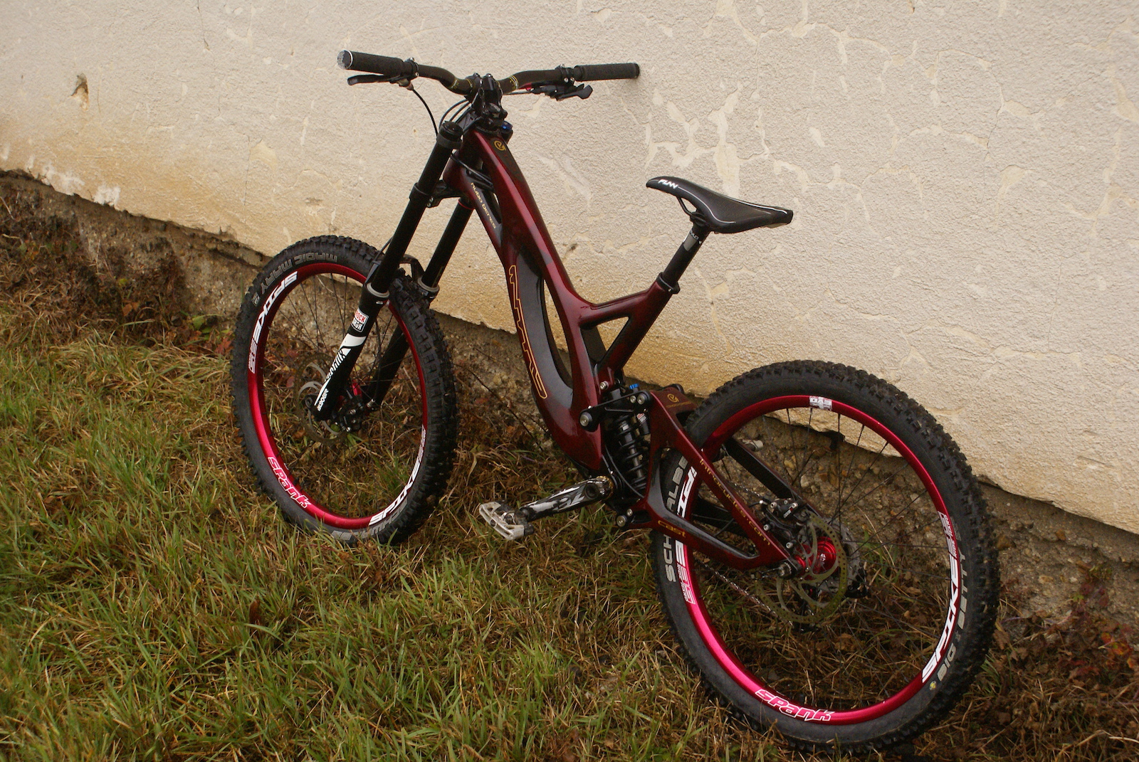 INTRO Tabu L-size. Custom bike