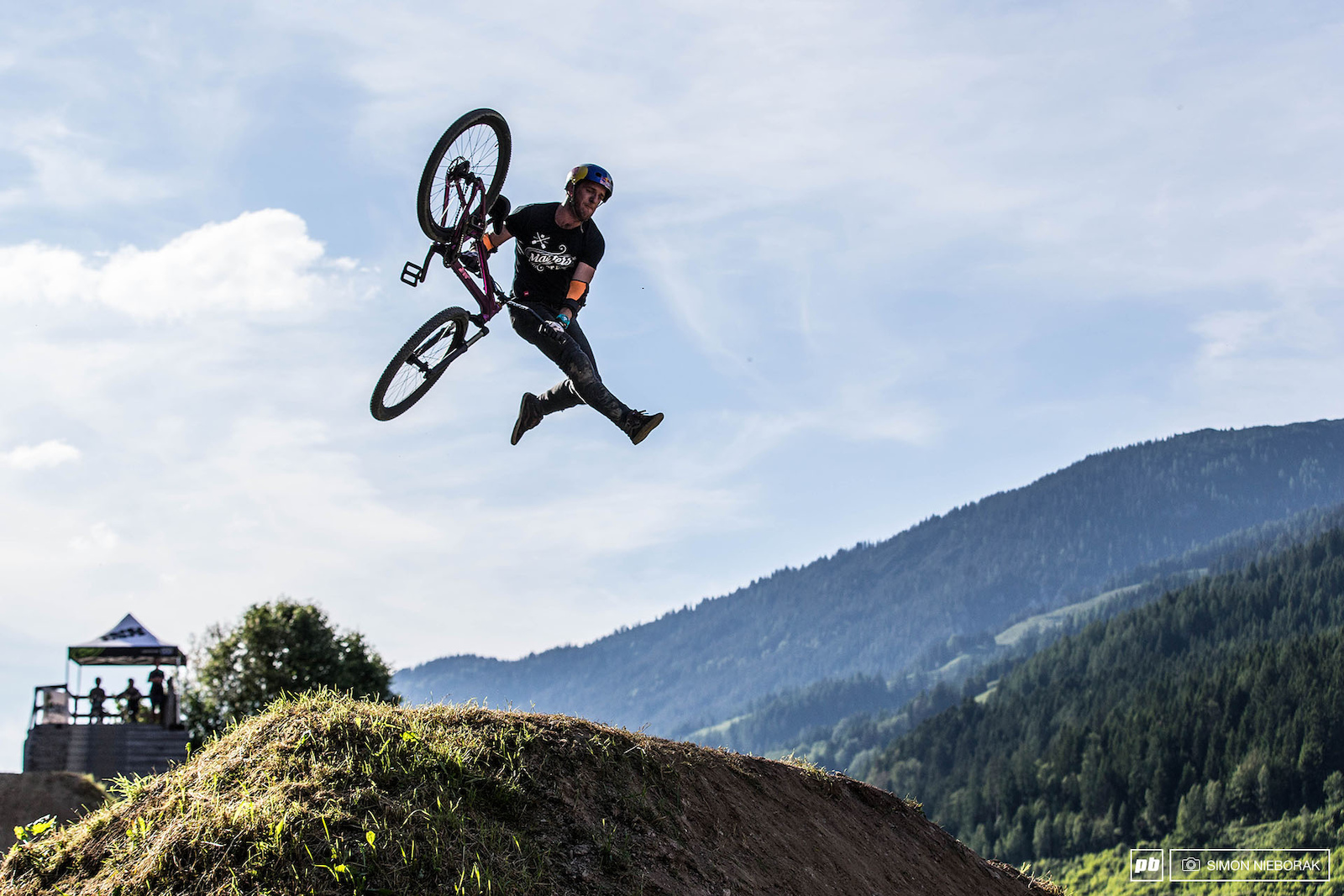 Double downside tailwhip by Pavel.
