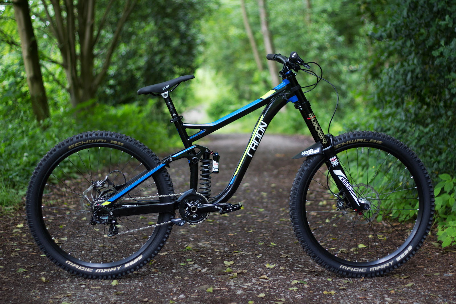 Radon Swoop 200 Team
Equipped with Sram