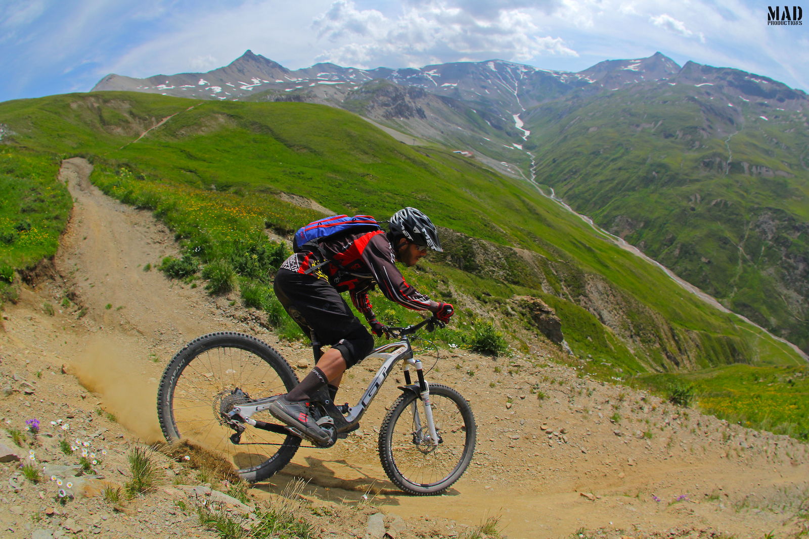 "Remember that time we went to Livigno with Monkeymtb ?!" - how can I forget bro ? MADproductions rider, Rui Sousa, riding Carosello 3000 Ski Area Livigno super fun singletrack !