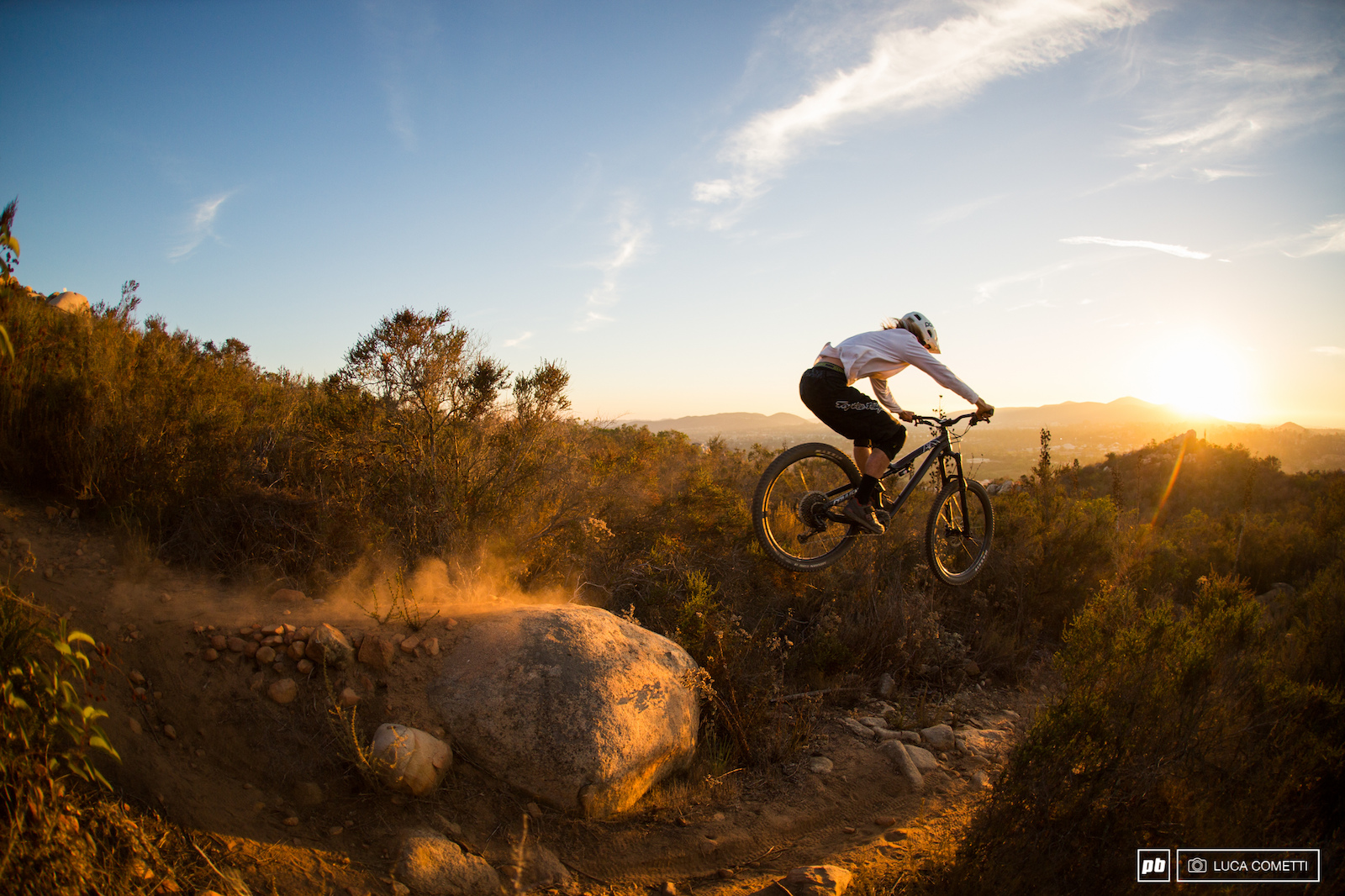 Commencal Meta AM V4.2 Race Eagle 650B - Review - Pinkbike
