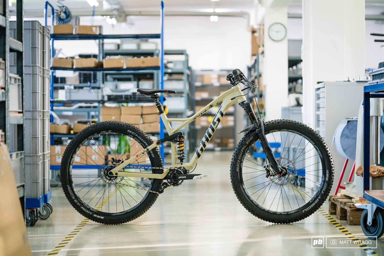 There s no denying that bikes built around Pinion s gearbox are nice and clean.