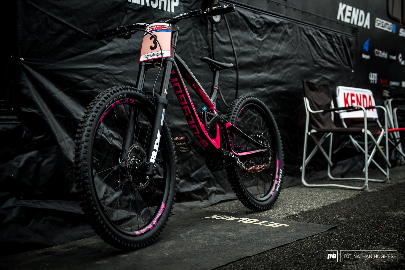 Tracey Hannah's Polygon Colussus DH9 pretty in Pink.
