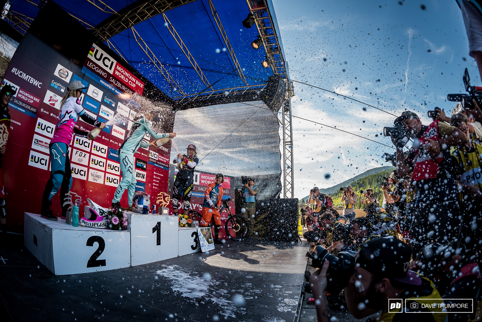 The paparazzi gets cooled off by the fastest ladies in Leogang.