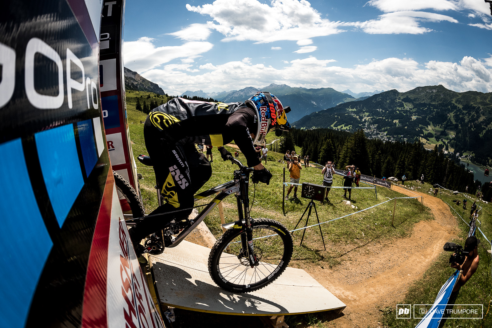 Stand Tall Lenzerheide Dh World Cup Qualification Photo Epic Pinkbike 