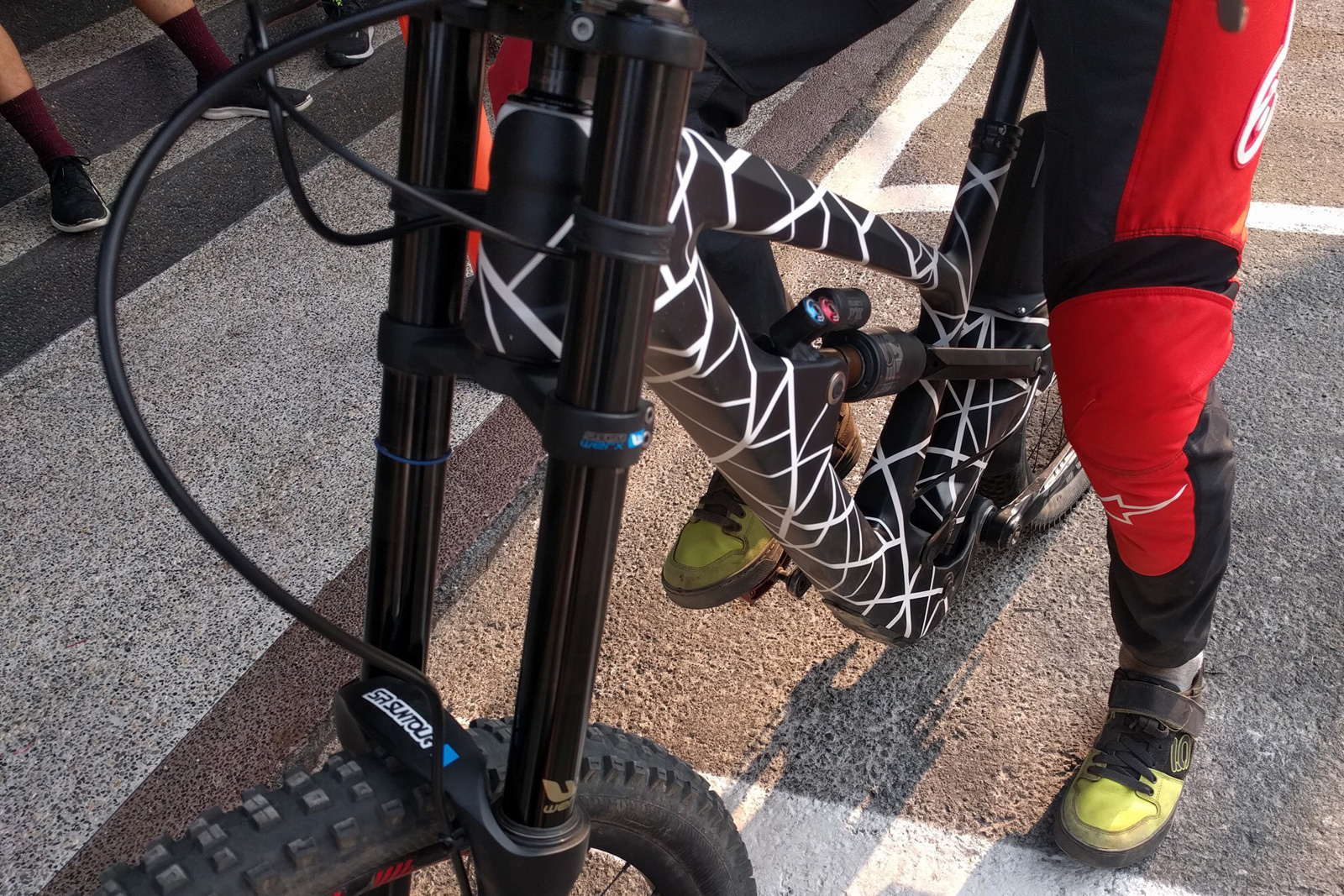 polygon dh bike