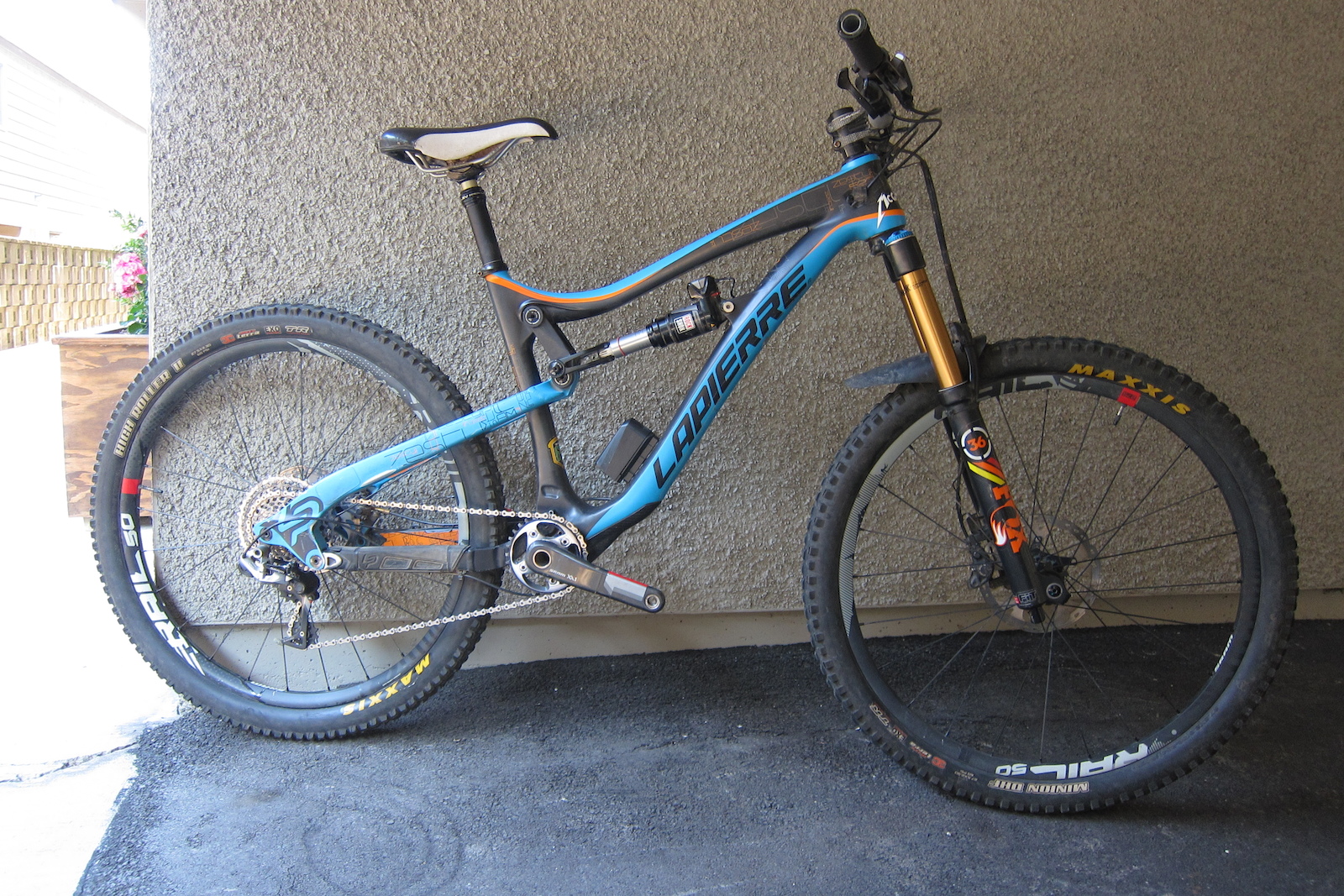 this is the bike i'm selling. it's a lapierre zesty 527 AM