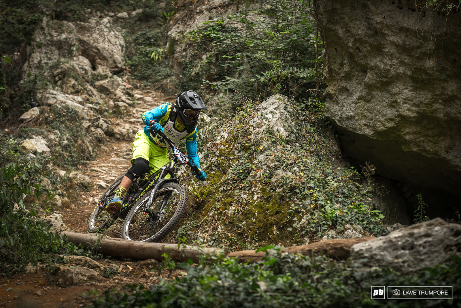 Damien Oton built himself such a large lead over the first 5 stages that he was able to relax and cruise through his final few race runs to take a convincing win.