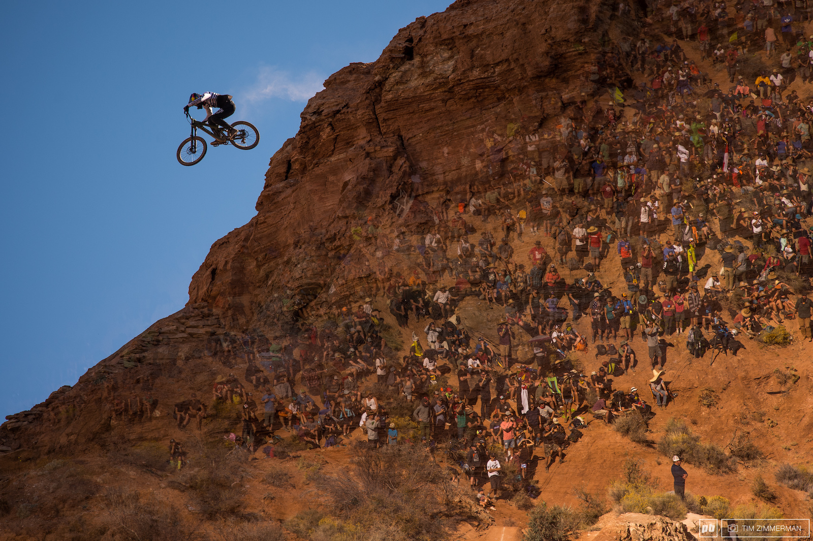 The crowds were on-hand to see if Semenuk would be able to hang onto his crown and become the first rider to secure three Rampage victories. Unfortunately this was not his year.