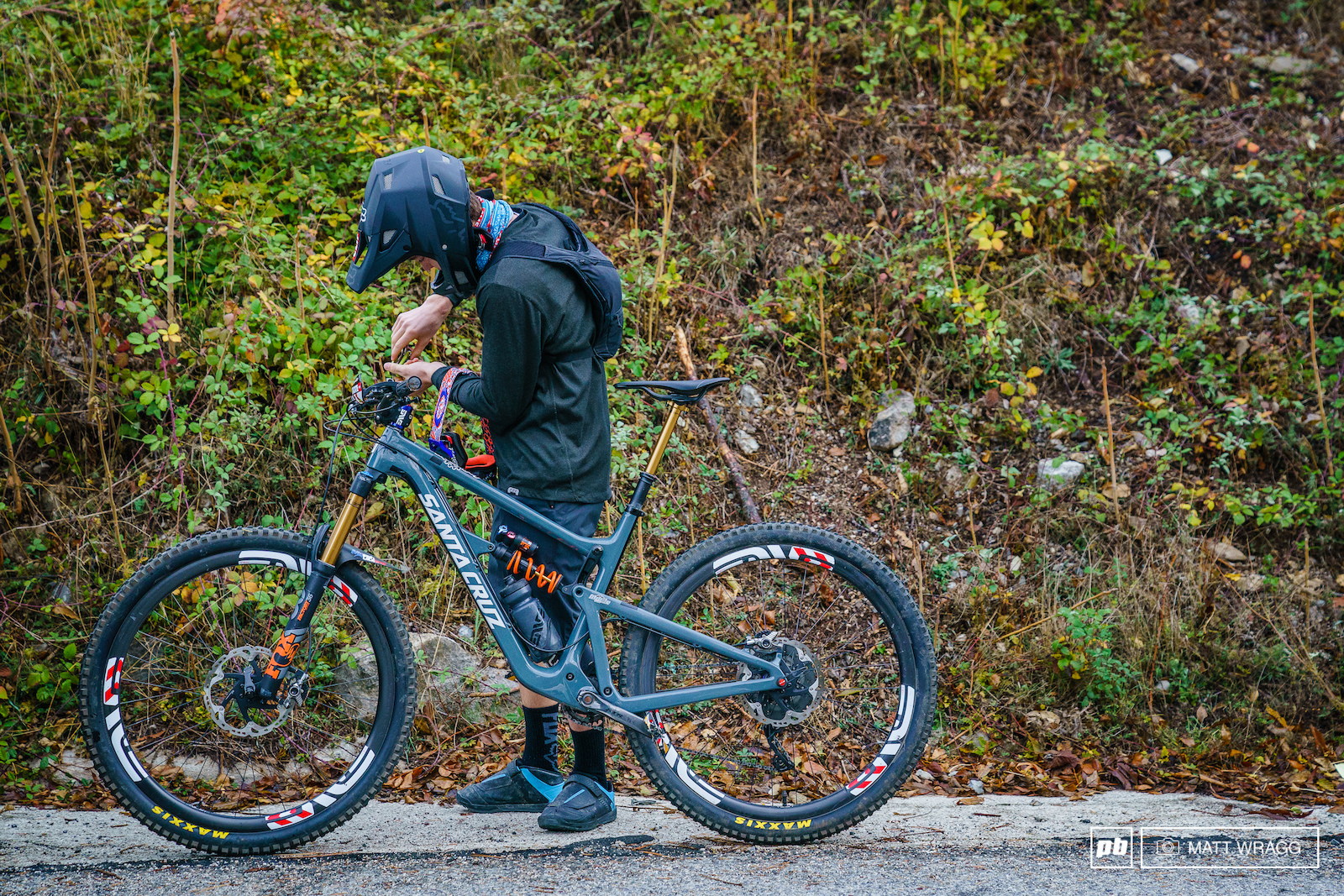 Loris Vergier came to race taking an early start slot so he could ride the course with his father on his e-bike. While most of the riders had practiced the course at least once Loris was riding completely blind but still managed to slot it into fifth at the end of the day.