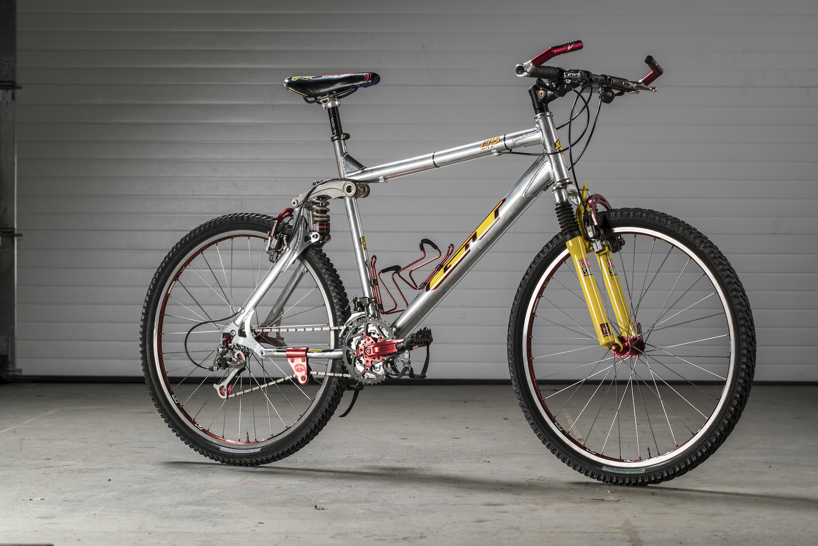 old gt full suspension mountain bike