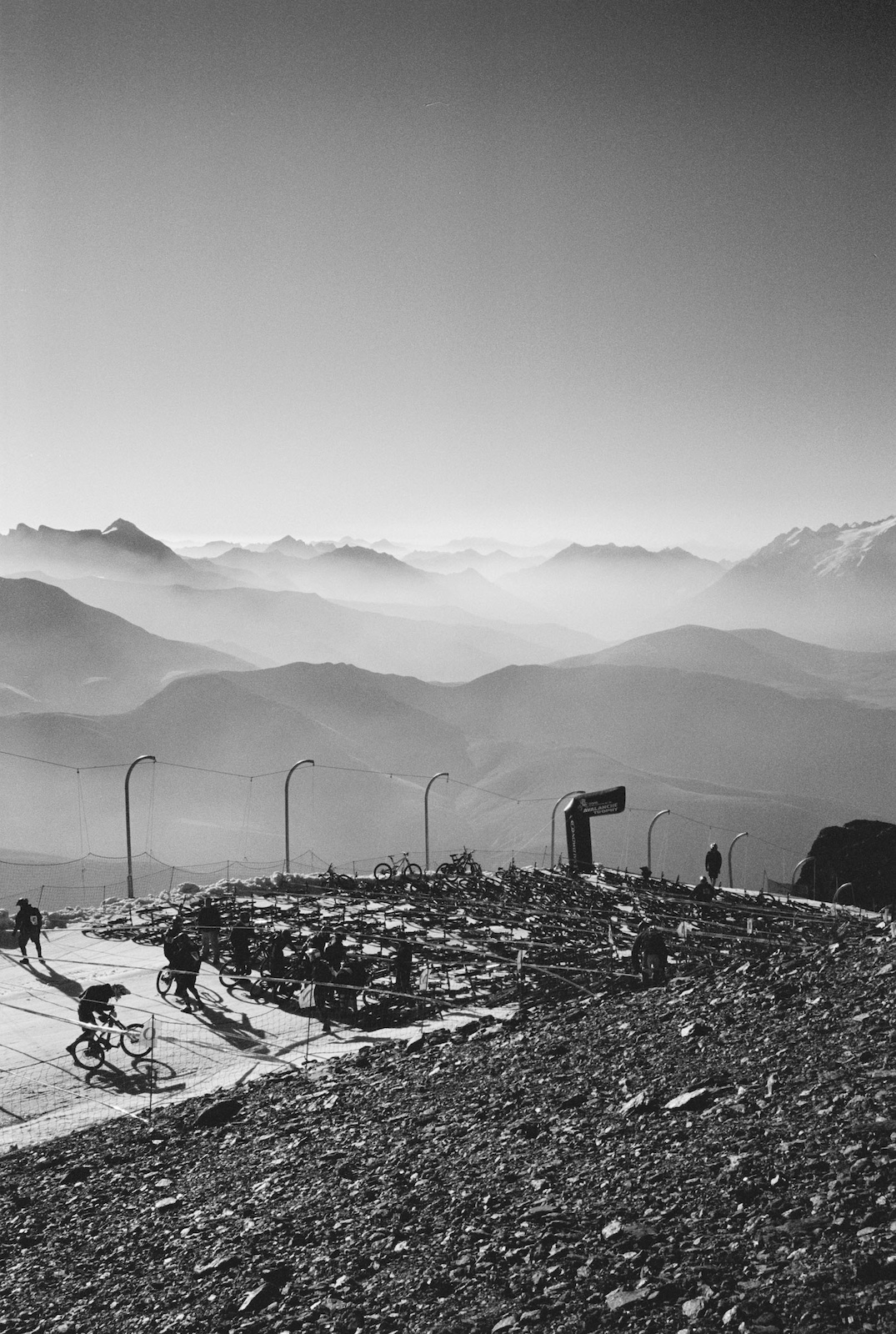 Start of the Megavalanche 2007 Pic Blanc 3300m