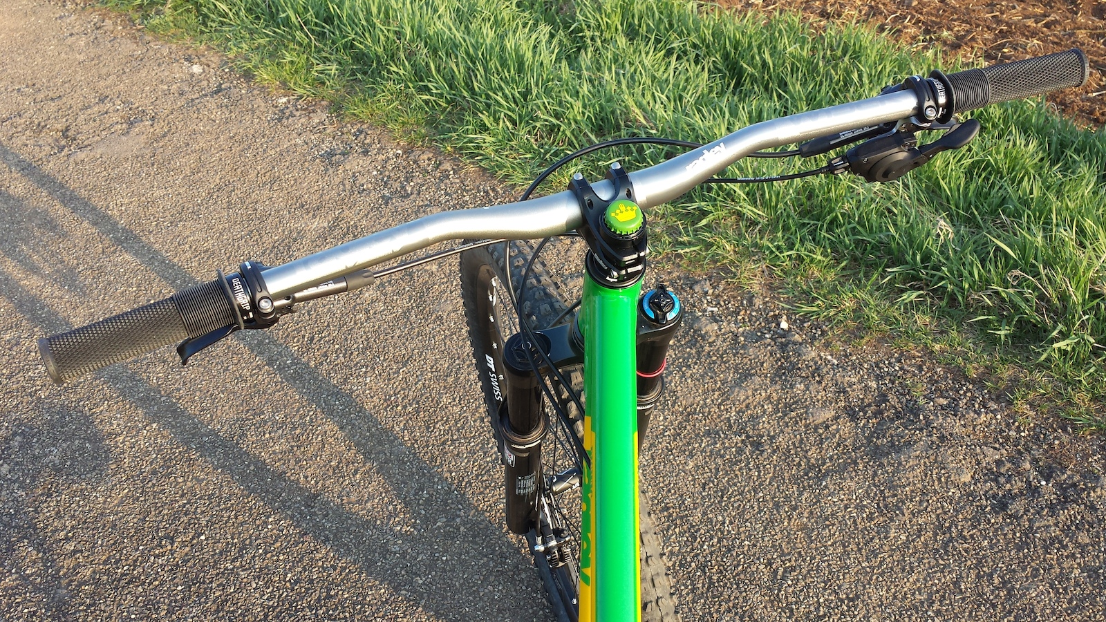 aggressive hardtail frame